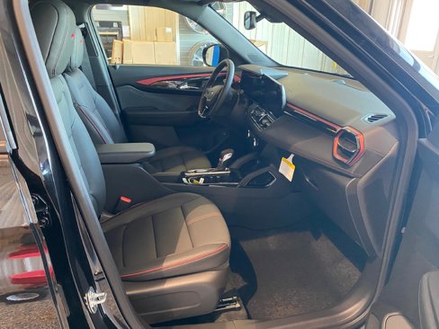 New 2025 Chevrolet TrailBlazer RS w/ Convenience Package image 9