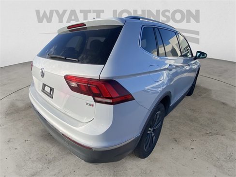 Used 2018 Volkswagen Tiguan SEL image 9