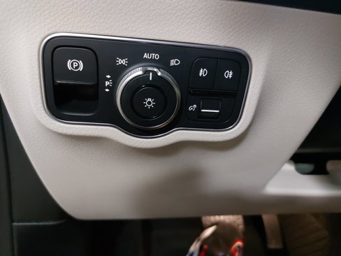 Used 2021 Mercedes-Benz GLB 250 image 27