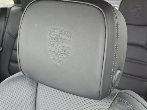 Certified 2025 Porsche Macan image 23