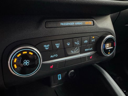 Used 2020 Ford Escape SE image 26