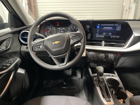 Used 2024 Chevrolet Trax LS image 14