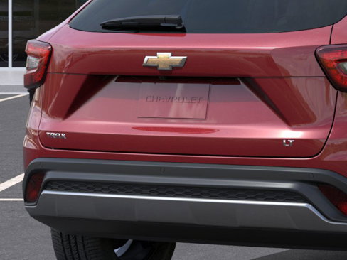 New 2025 Chevrolet Trax LT w/ Sunroof Package image 16