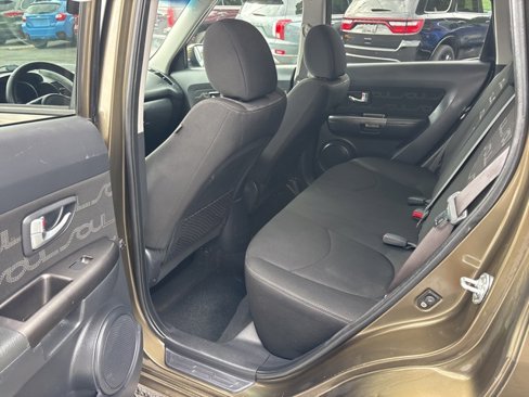 Used 2013 Kia Soul + image 12