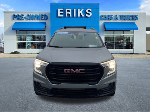 Certified 2023 GMC Terrain SLE w/ Driver Convenience Package image 3