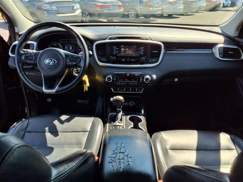 Used 2016 Kia Sorento EX image 9