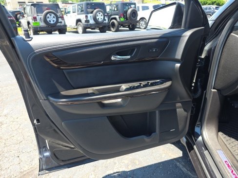Used 2014 GMC Acadia Denali image 10