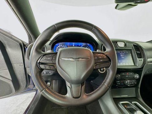 Used 2016 Chrysler 300 S image 26