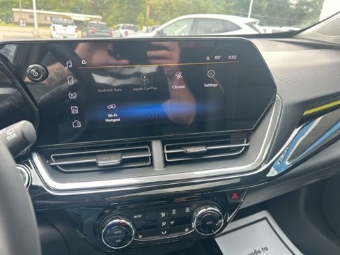 New 2025 Chevrolet Trax ACTIV w/ Sunroof Package image 14