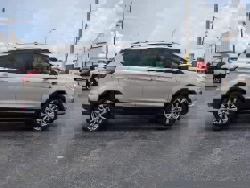 Used 2018 Ford Escape Titanium image 3