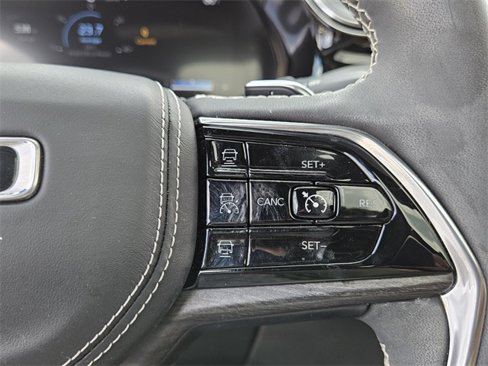 Used 2023 Jeep Grand Cherokee Overland image 29