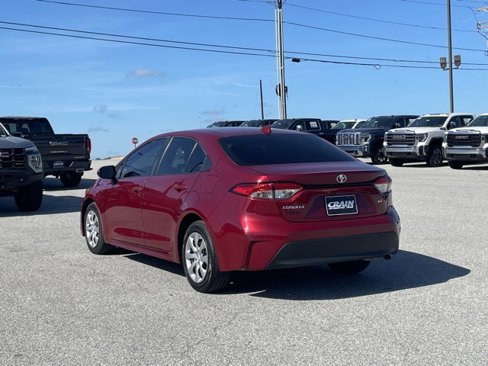 Used 2023 Toyota Corolla LE image 5