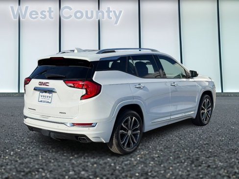 Used 2019 GMC Terrain Denali w/ Advanced Safety Package image 4