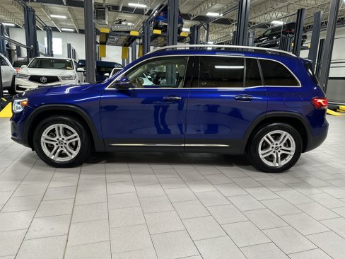 Certified 2022 Mercedes-Benz GLB 250 4MATIC image 2