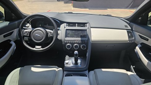 Used 2018 Jaguar E-PACE SE image 37
