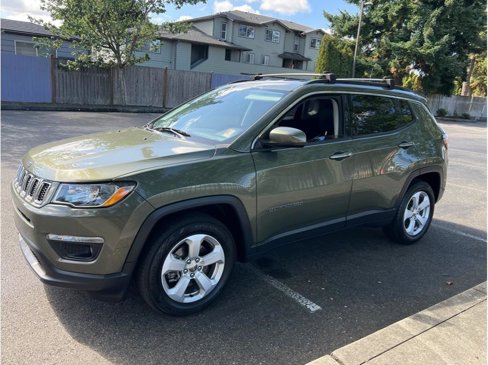 Used 2018 Jeep Compass Latitude w/ Popular Equipment Group image 4