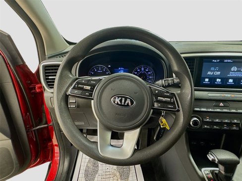 Used 2020 Kia Sportage LX image 11