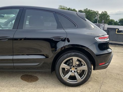 Used 2025 Porsche Macan image 7