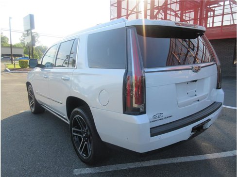 Used 2017 Cadillac Escalade Platinum image 3