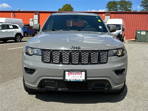 Used 2022 Jeep Grand Cherokee Laredo X image 6