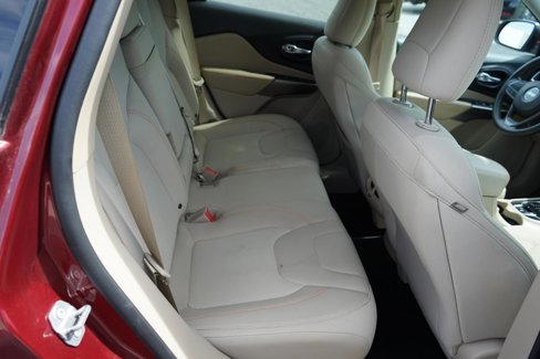Used 2019 Jeep Cherokee Latitude w/ Popular Appearance Group image 25