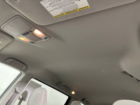 Used 2012 Toyota Sienna LE image 13