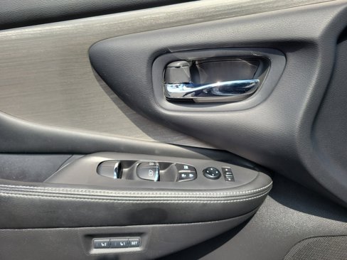 Used 2015 Nissan Murano Platinum image 17