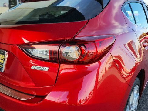Used 2015 MAZDA MAZDA3 s Touring image 11