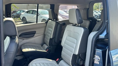 Used 2019 Ford Transit Connect Titanium w/ Titanium Premium Package image 26