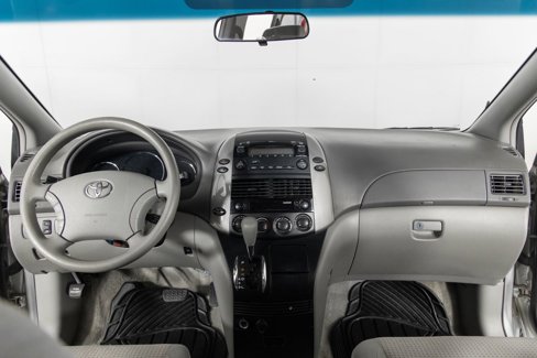 Used 2008 Toyota Sienna LE image 31