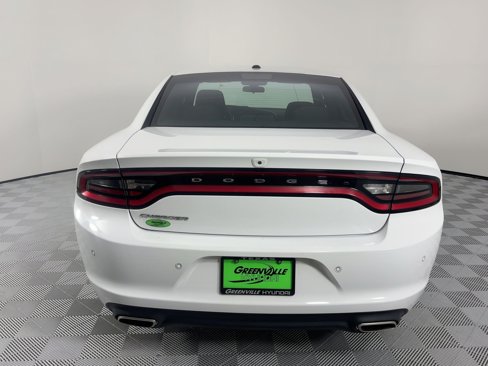 Used 2022 Dodge Charger SXT image 10