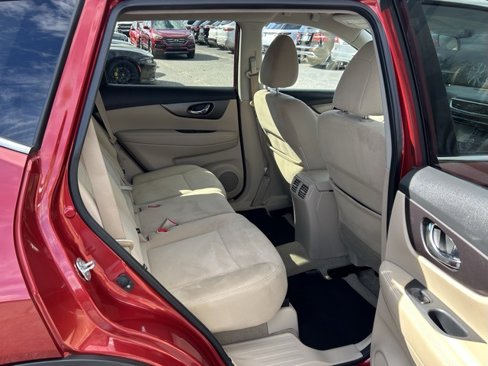 Used 2015 Nissan Rogue SV w/ SV Premium Package image 11