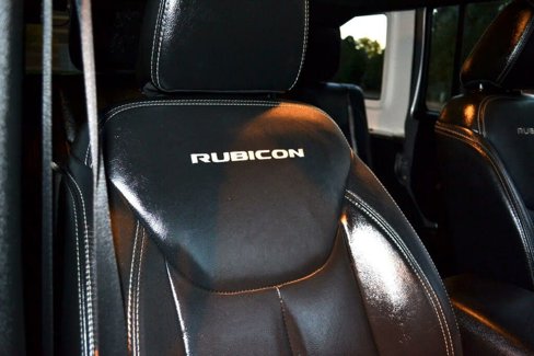 Used 2015 Jeep Wrangler Unlimited Rubicon w/ Dual Top Group image 28