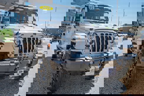 Used 2018 Jeep Wrangler Unlimited Sahara image 7