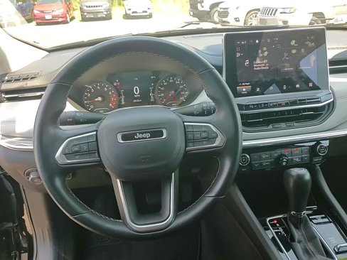 Used 2022 Jeep Compass Limited image 22