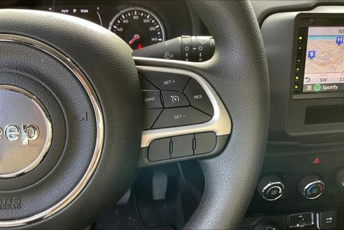 Used 2020 Jeep Renegade Sport w/ Sport Appearance Group image 16