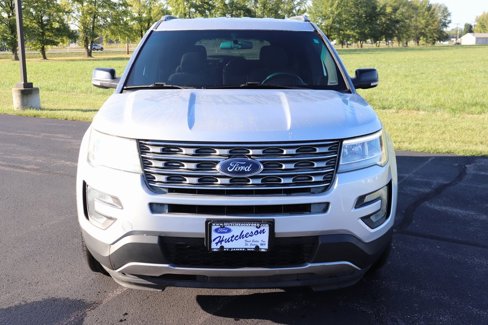 Used 2017 Ford Explorer XLT image 5