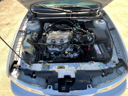 Used 2002 Oldsmobile Alero GL image 15