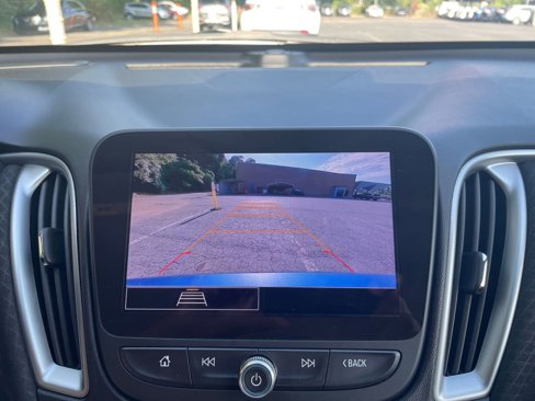Used 2024 Chevrolet Malibu LT image 17