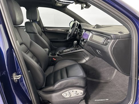 Certified 2024 Porsche Macan w/ Premium Plus Package image 30