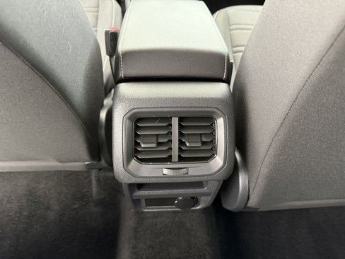 Used 2022 Volkswagen Tiguan S image 30