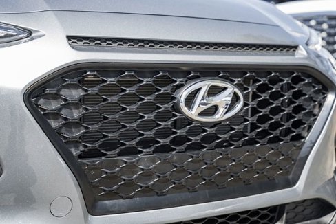 Used 2021 Hyundai Kona SE w/ Cargo Package image 13