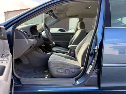 Used 2004 Toyota Camry SE image 10