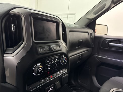 Used 2021 Chevrolet Silverado 1500 Custom w/ Safety Confidence Package image 32