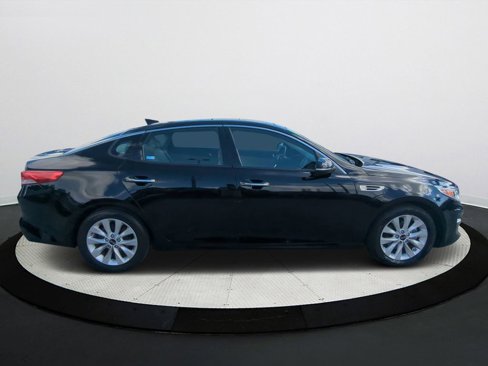 Used 2016 Kia Optima EX w/ Premium Package image 3