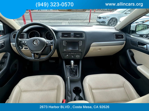 Used 2017 Volkswagen Jetta SE image 9