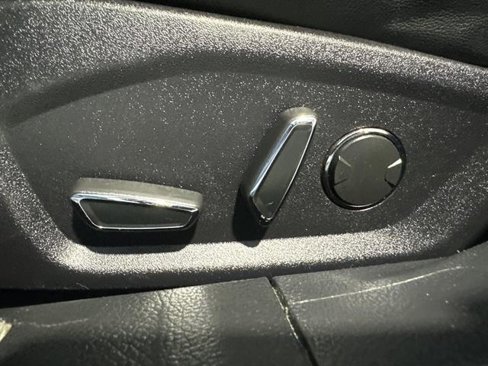 Used 2020 Ford Fusion Titanium image 32