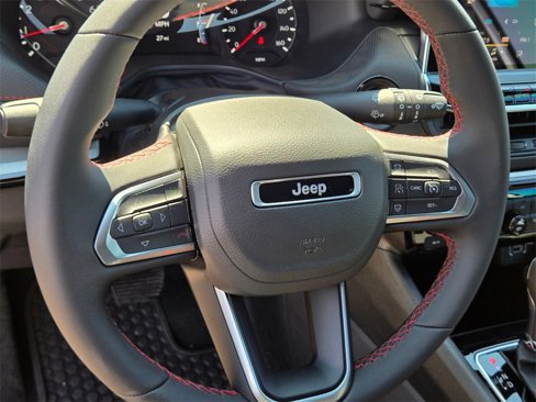 New 2025 Jeep Compass Trailhawk w/ Trailer Tow Group image 12