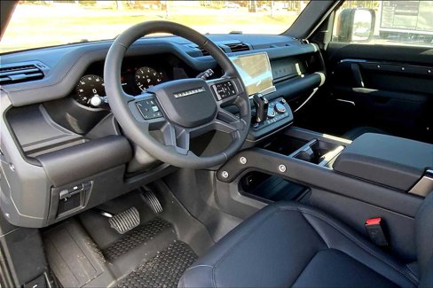 New 2025 Land Rover Defender 90 S image 7