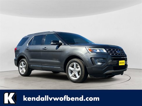 Used 2017 Ford Explorer XLT w/ Equipment Group 202A image 1